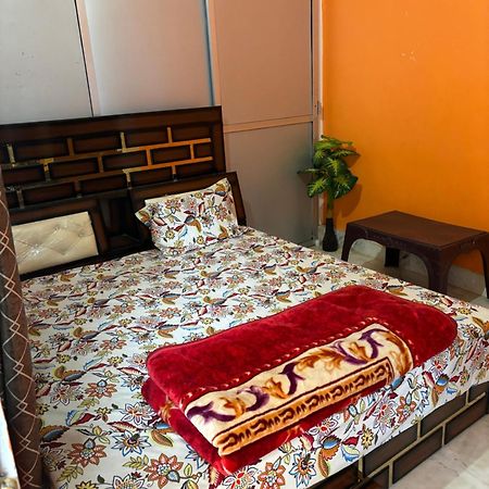 Shakuntala Guest House Ayodhya Exteriör bild